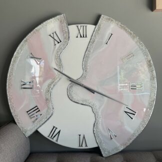 Horloge déstructurée 75cm - rose, gris, blanc