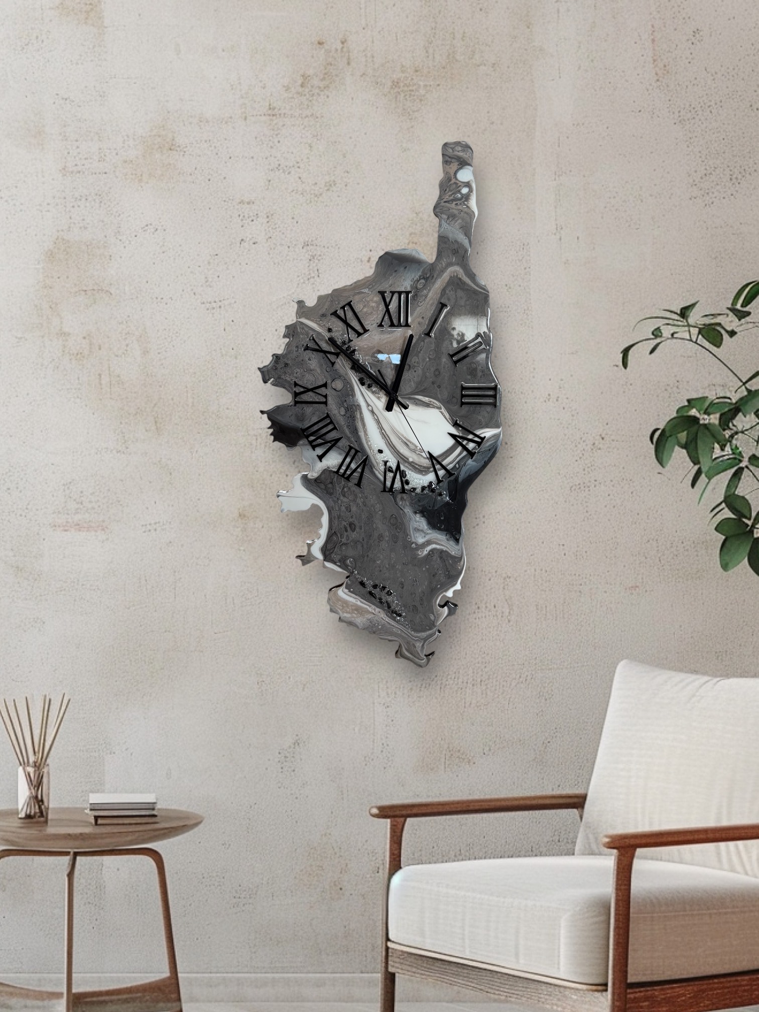 Horloge Corse, tons : beige, gris, blanc, noir