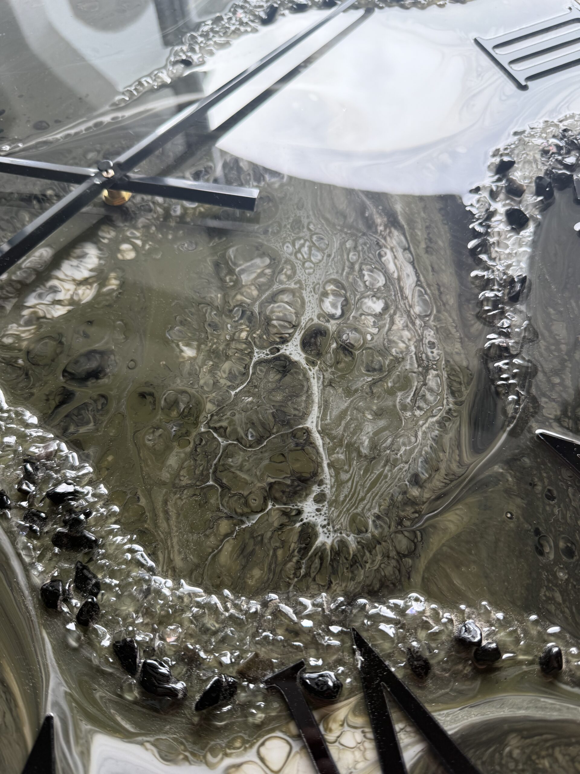 Horloge murale, 60cm - Kaki, noir, blanc – Image 2